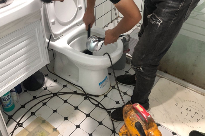 南朗镇疏通下水道