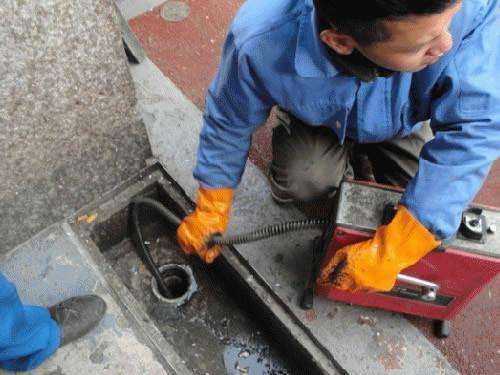 南朗镇疏通下水道